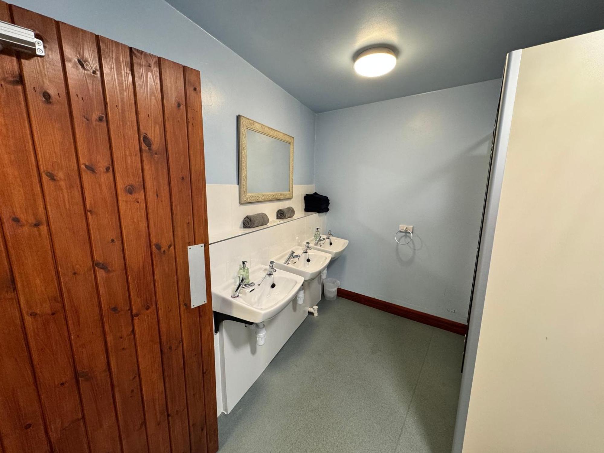 Lands End Hostel And B&B 森嫩 外观 照片